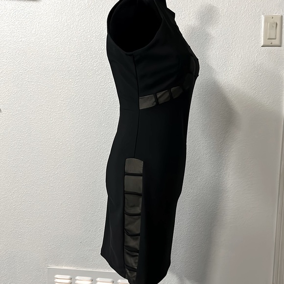 Dress - Picture 2 of 5